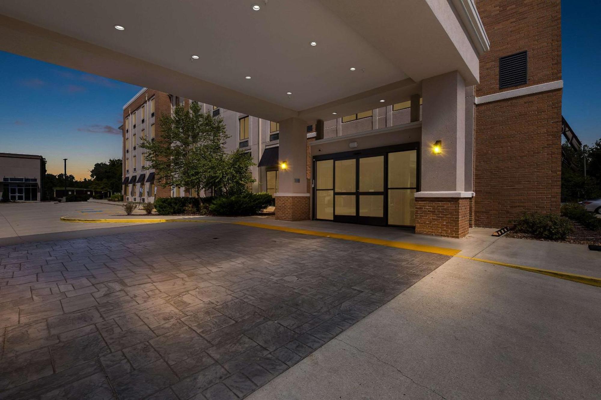 Comfort Suites Columbia Buitenkant foto
