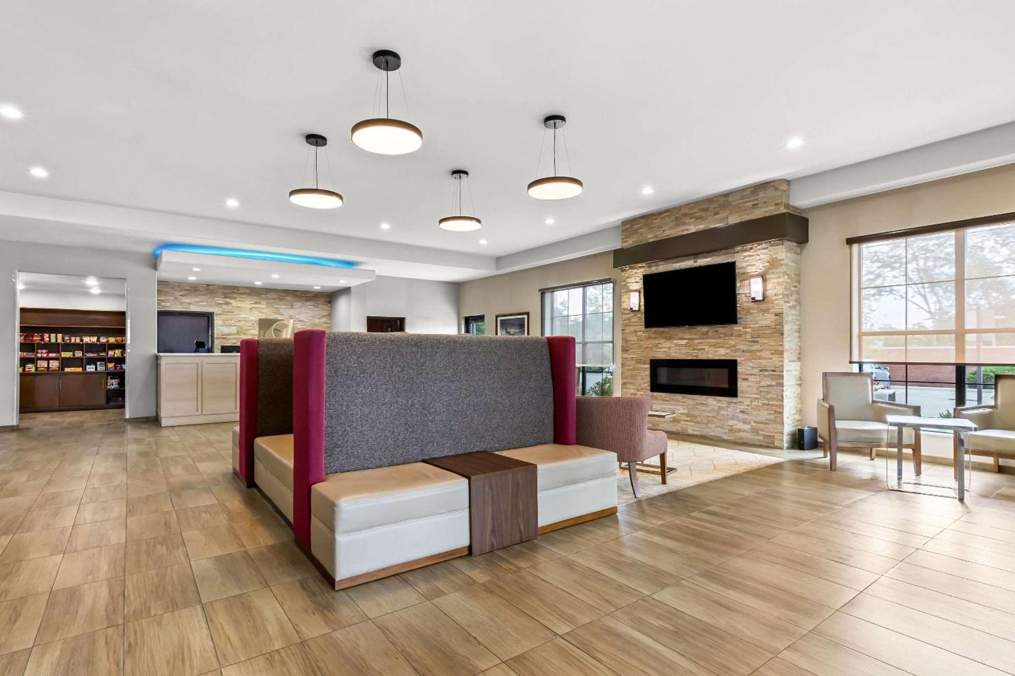 Comfort Suites Columbia Buitenkant foto